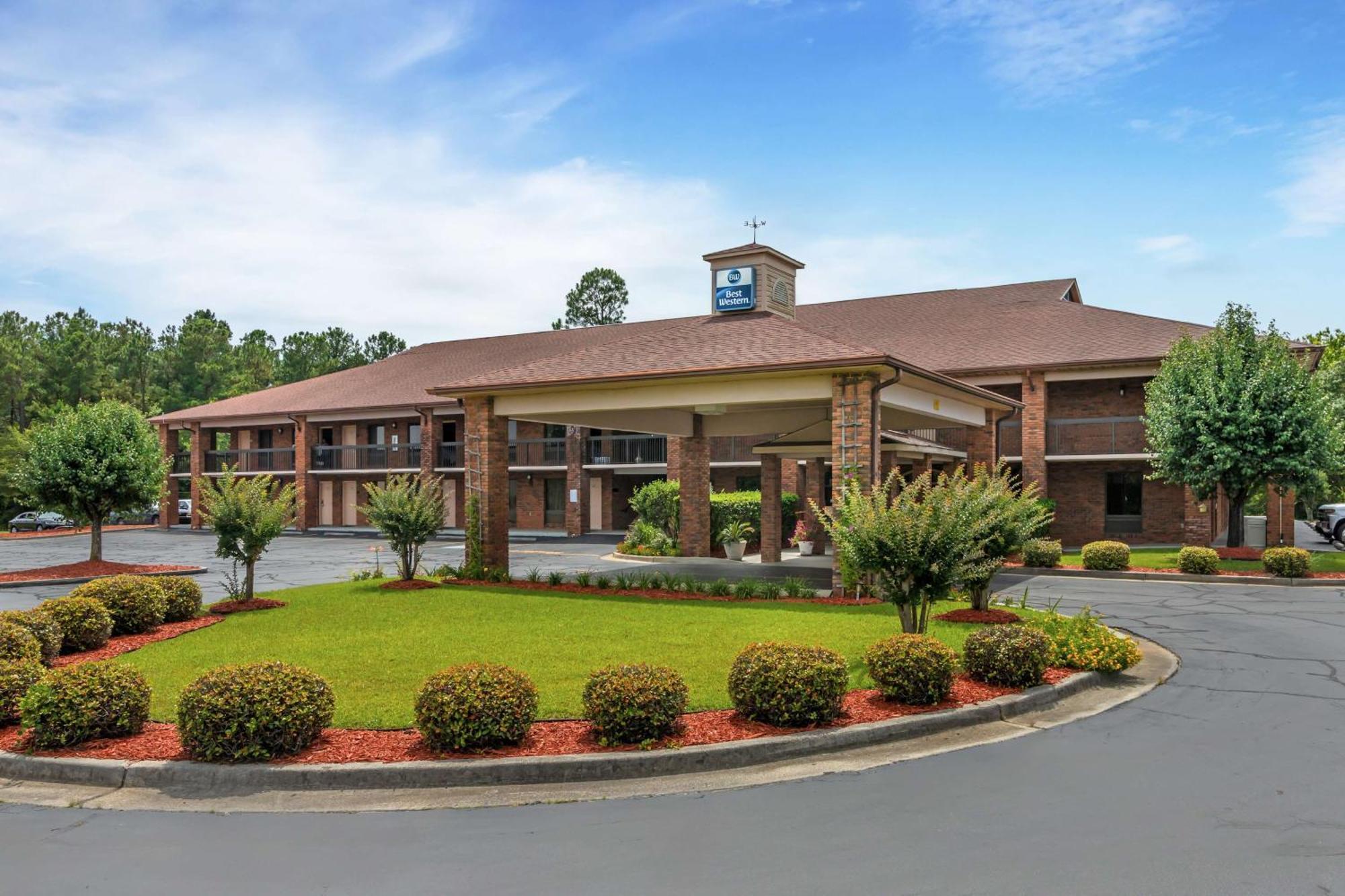 Western Bradford Hotel 3*